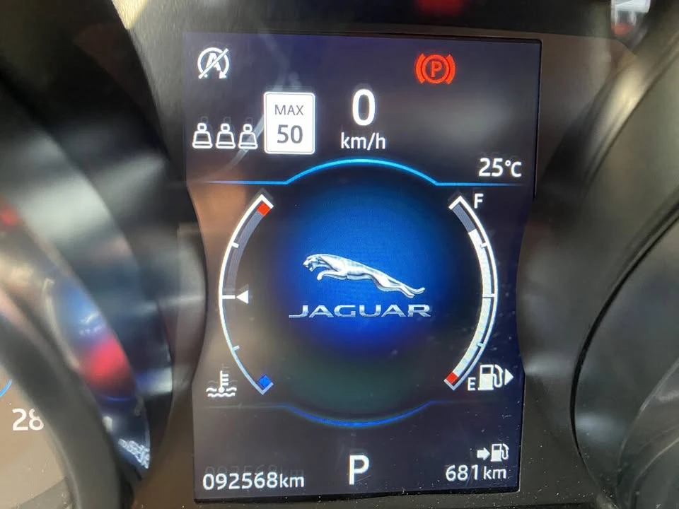 2020 Jaguar F-Pace - Image 13 of 20