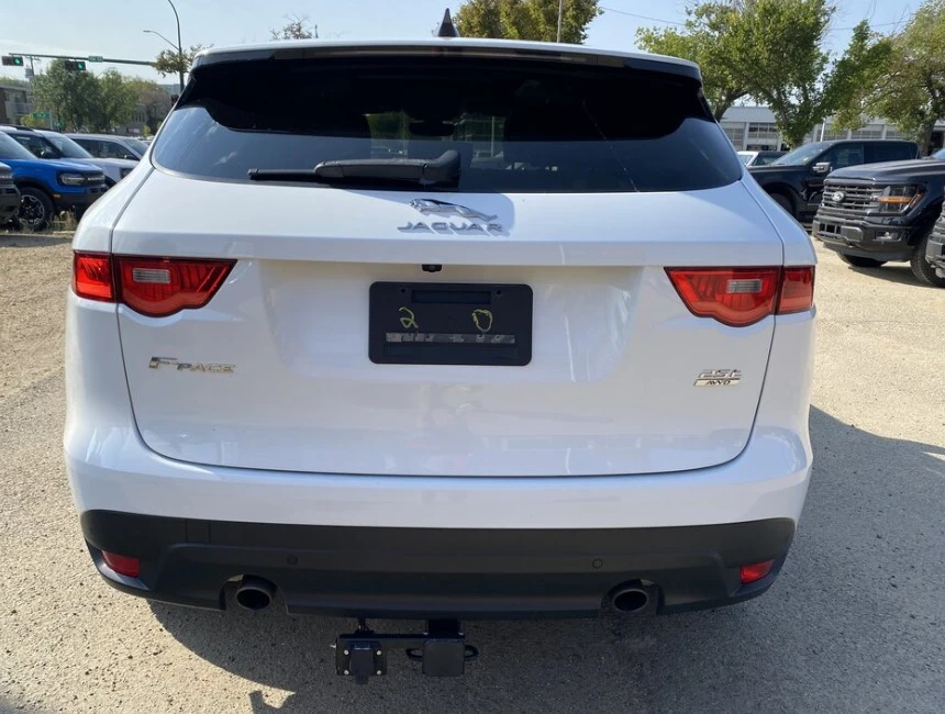 2020 Jaguar F-Pace - Image 7 of 18