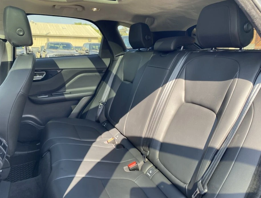 2020 Jaguar F-Pace - Image 9 of 18