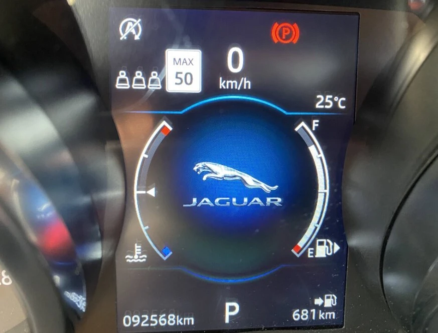 2020 Jaguar F-Pace - Image 14 of 18