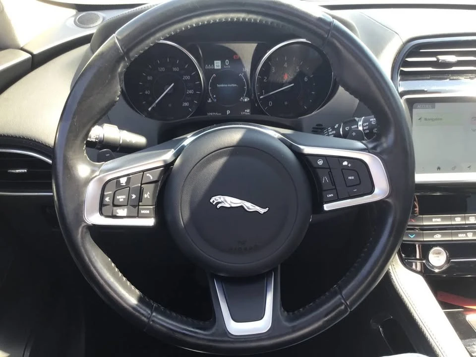 2020 Jaguar F-Pace - Image 11 of 20