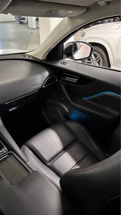 2020 Jaguar F-Pace - Image 10 of 16