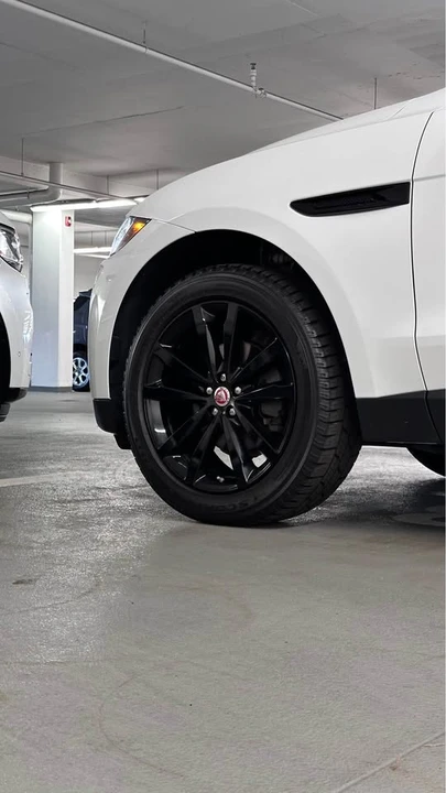 2020 Jaguar F-Pace - Image 4 of 16