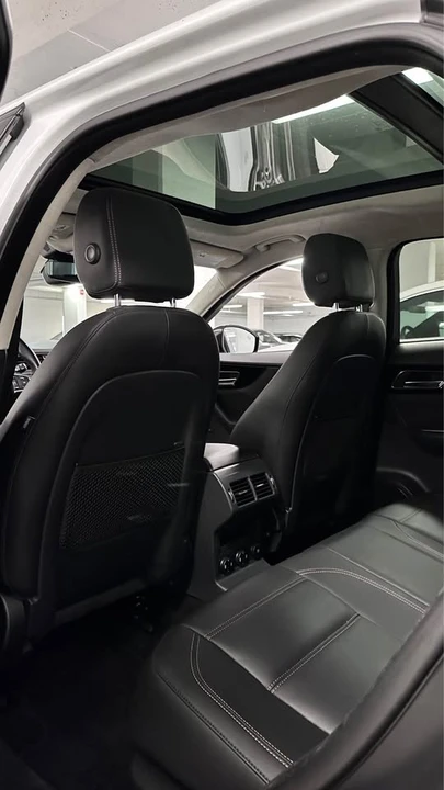 2020 Jaguar F-Pace - Image 13 of 16