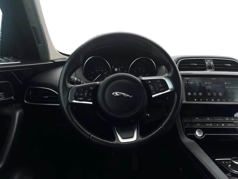 2020 Jaguar F-Pace - Image 13 of 16