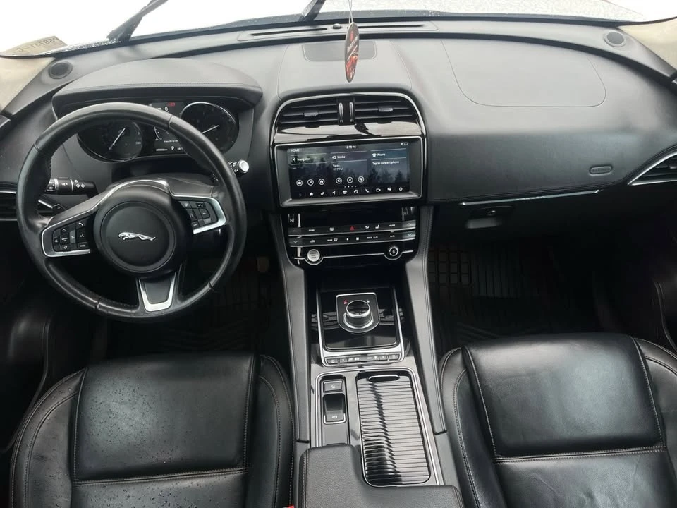 2020 Jaguar F-Pace - Image 11 of 16