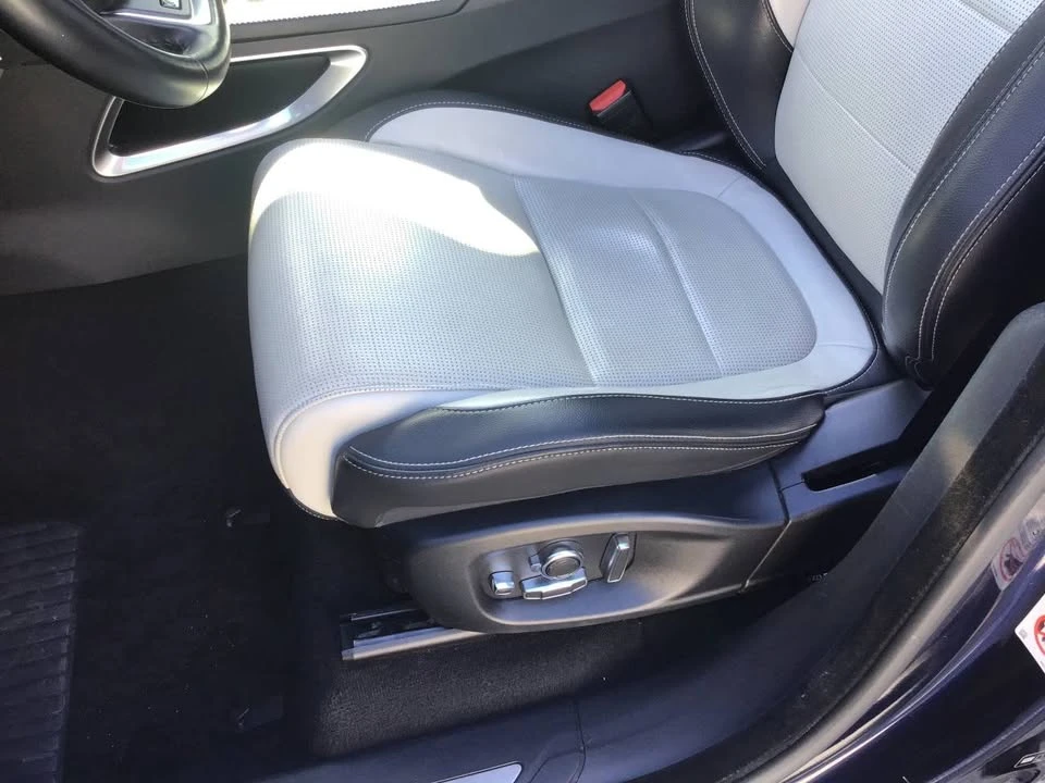 2020 Jaguar F-Pace - Image 15 of 20