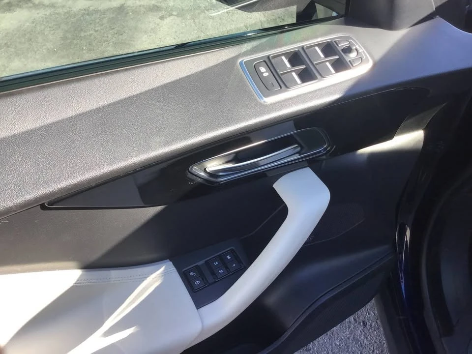 2020 Jaguar F-Pace - Image 13 of 20