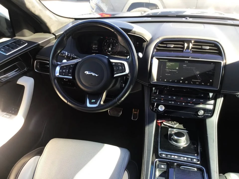 2020 Jaguar F-Pace - Image 12 of 20