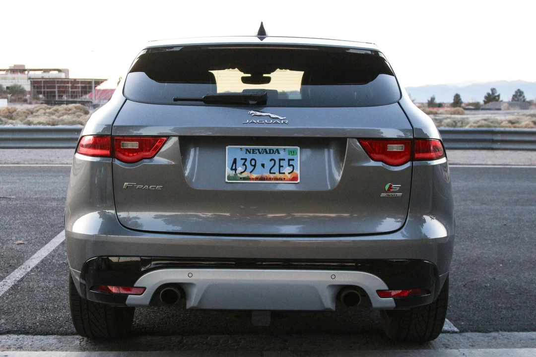 2020 Jaguar F-Pace - Image 5 of 31