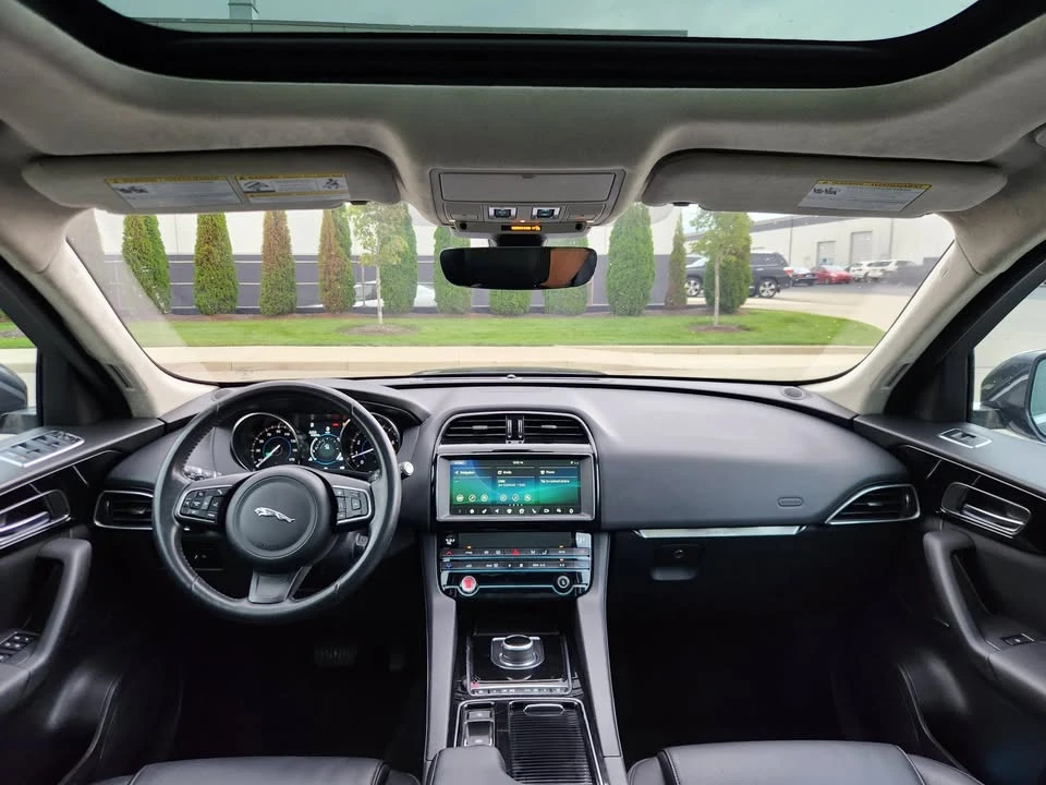 2020 Jaguar F-Pace - Image 8 of 18