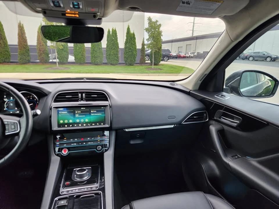 2020 Jaguar F-Pace - Image 16 of 18
