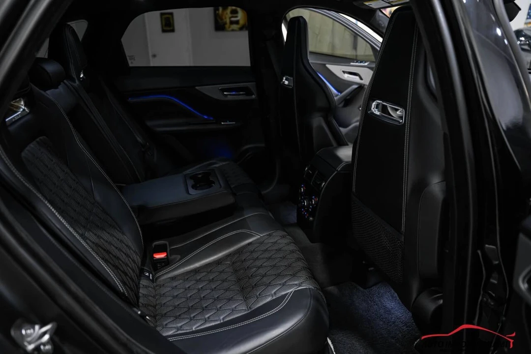 2020 Jaguar F-Pace SVR - Image 10 of 21