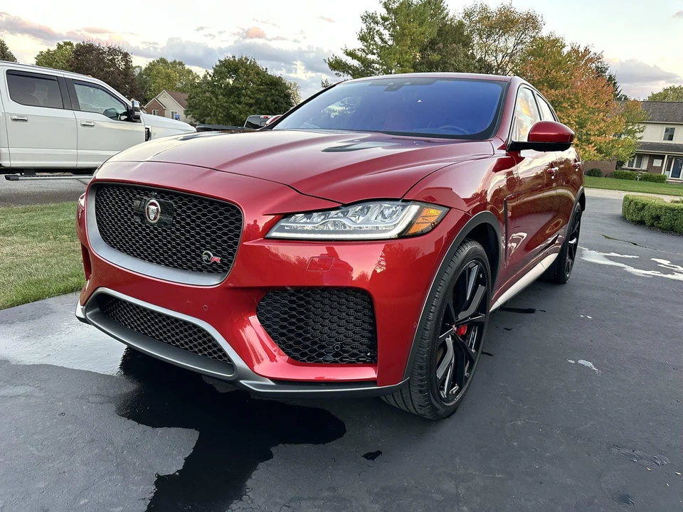 2020 Jaguar F-Pace SVR - Image 3 of 31
