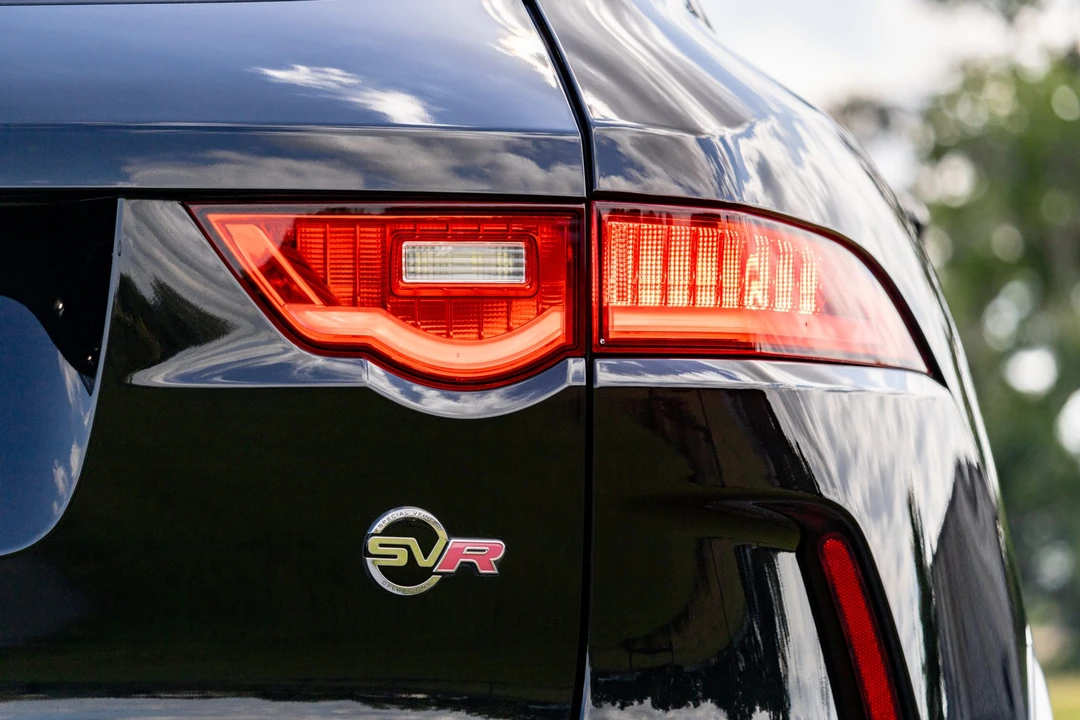 2020 Jaguar F-Pace SVR - Image 27 of 31