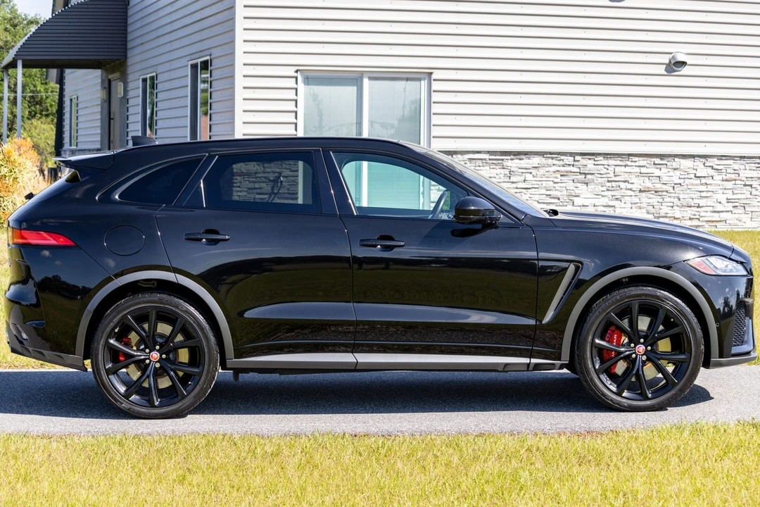 2020 Jaguar F-Pace SVR - Image 5 of 31