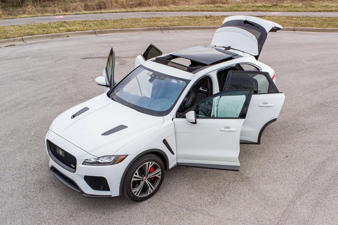 2020 Jaguar F-Pace SVR - Image 9 of 31