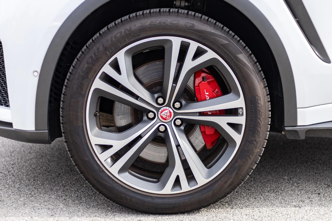 2020 Jaguar F-Pace SVR - Image 24 of 31