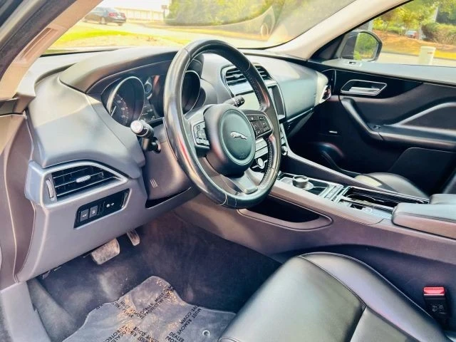 2020 Jaguar F-Pace - Image 10 of 14