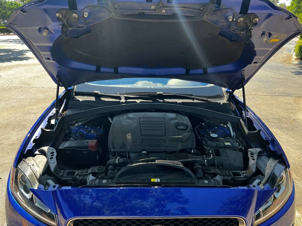 2020 Jaguar F-Pace - Image 9 of 14