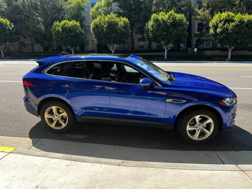 2020 Jaguar F-Pace - Image 2 of 14