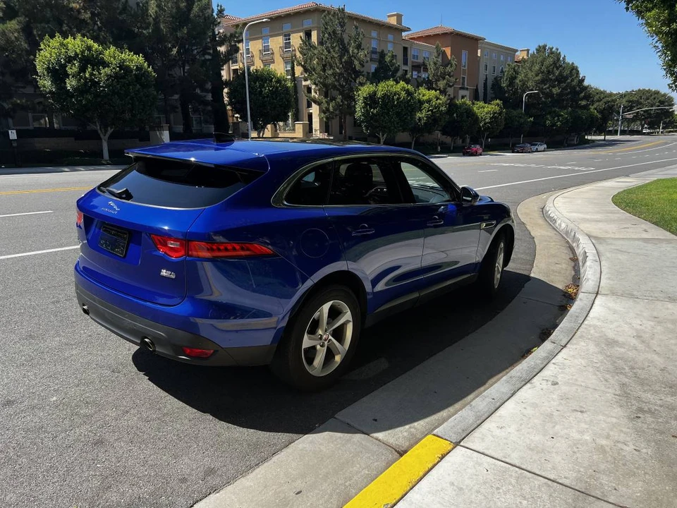 2020 Jaguar F-Pace - Image 3 of 14