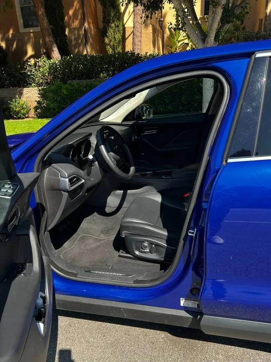 2020 Jaguar F-Pace - Image 13 of 14
