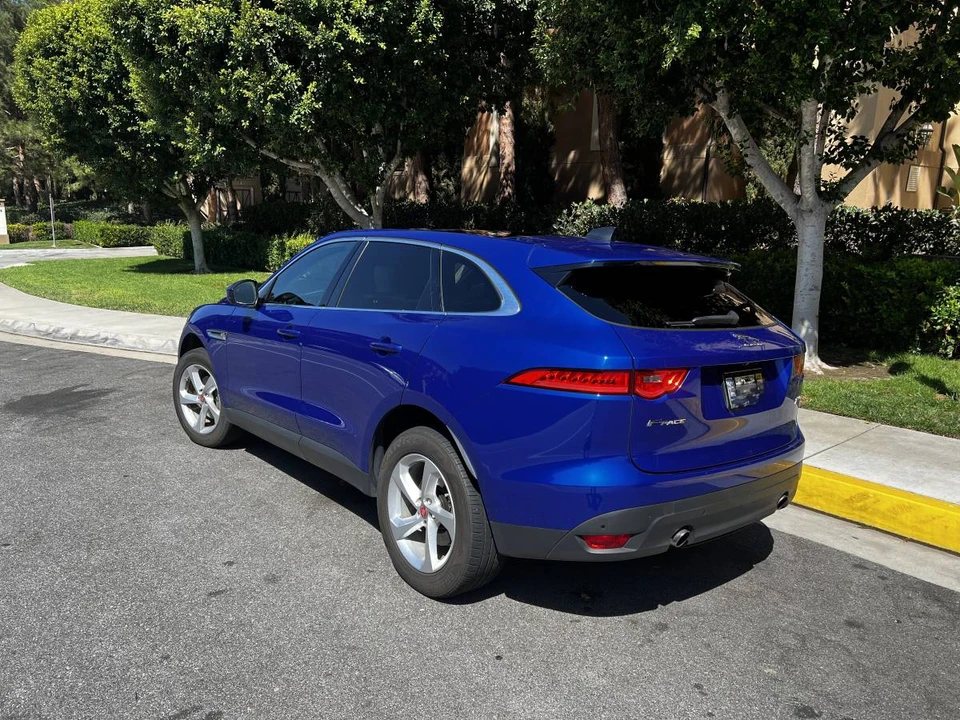 2020 Jaguar F-Pace - Image 5 of 14