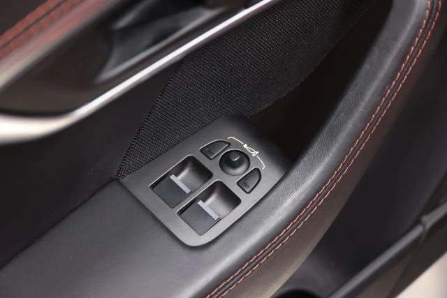 2020 Jaguar F-Type 2nd Gen - Image 11 of 31