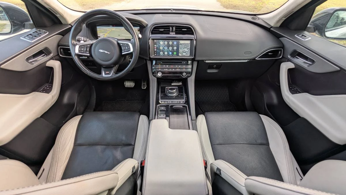 2020 Jaguar F-Pace - Image 18 of 22