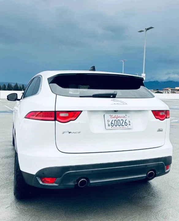 2020 Jaguar F-Pace - Image 3 of 20