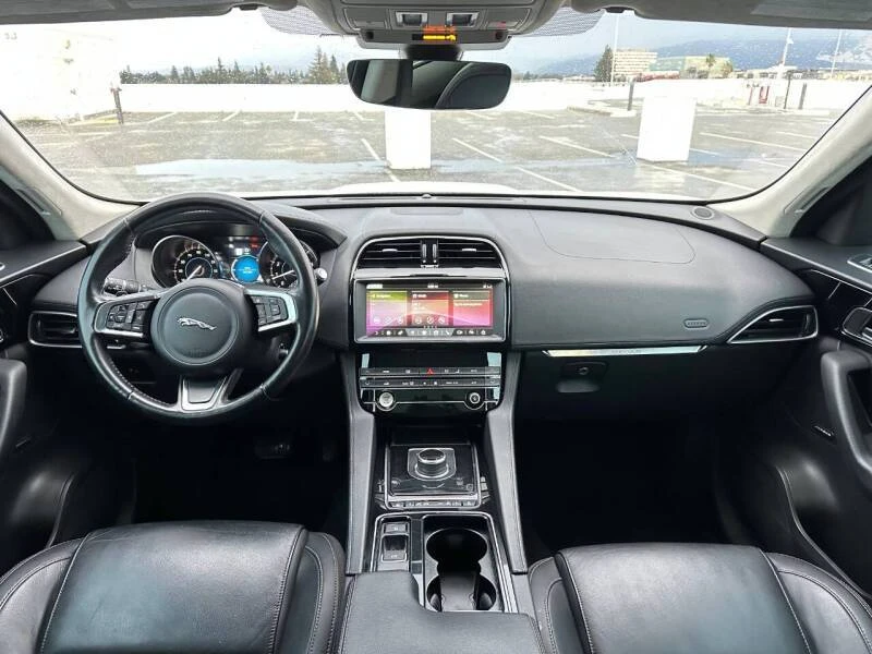 2020 Jaguar F-Pace - Image 9 of 20