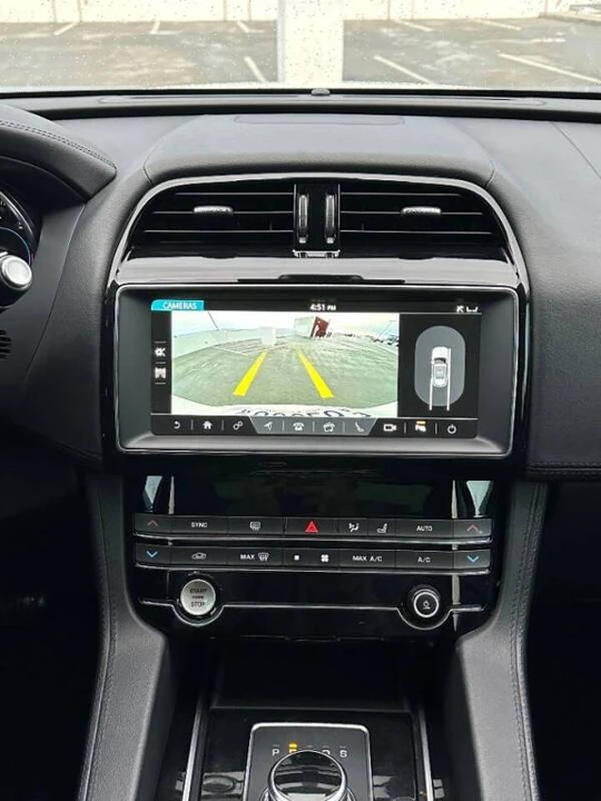 2020 Jaguar F-Pace - Image 11 of 20