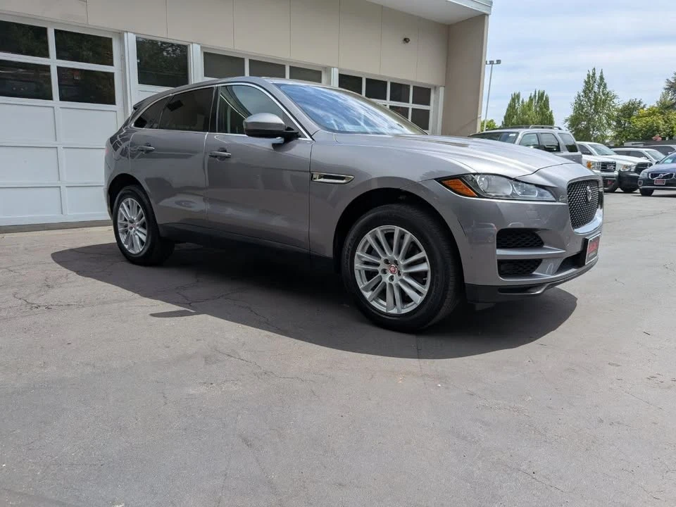 2020 Jaguar F-Pace - Image 3 of 20
