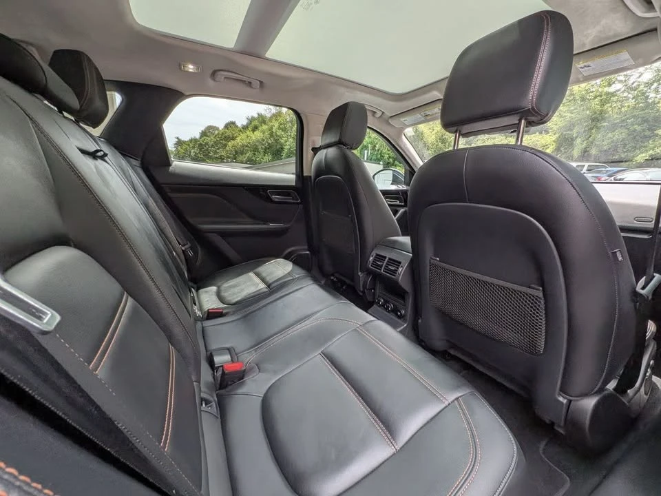 2020 Jaguar F-Pace - Image 15 of 20