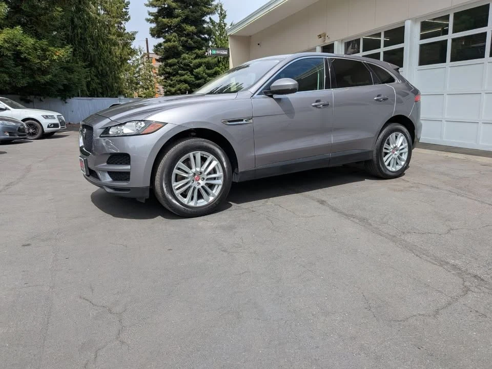 2020 Jaguar F-Pace - Image 9 of 20