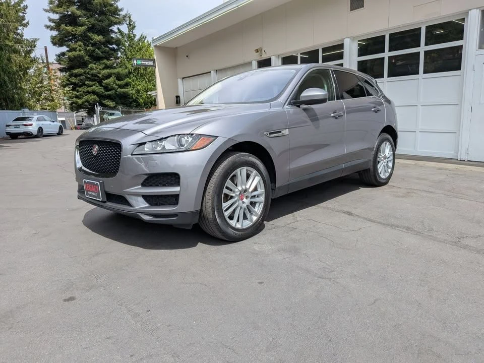 2020 Jaguar F-Pace - Image 10 of 20