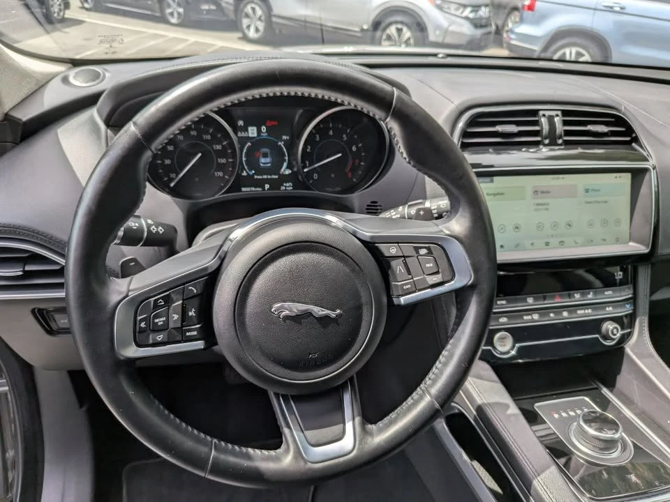 2020 Jaguar F-Pace - Image 18 of 20