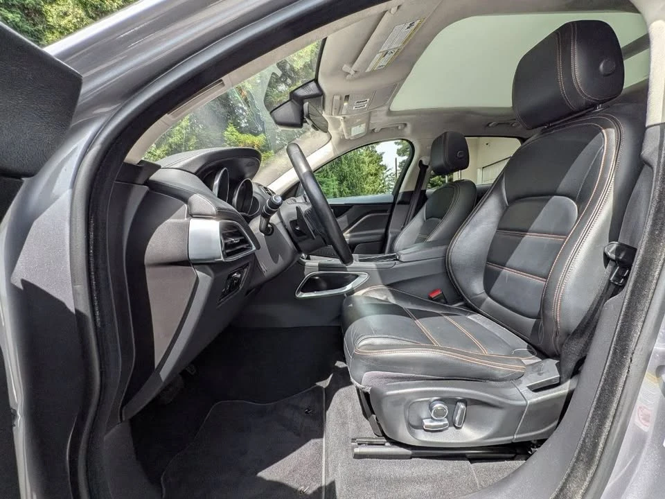 2020 Jaguar F-Pace - Image 12 of 20