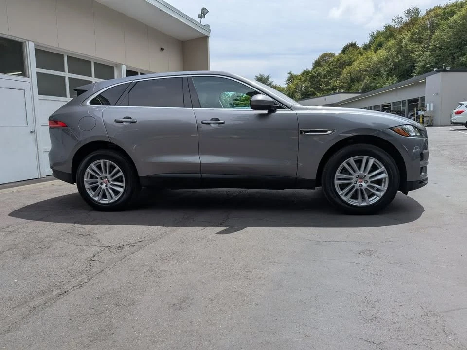 2020 Jaguar F-Pace - Image 4 of 20