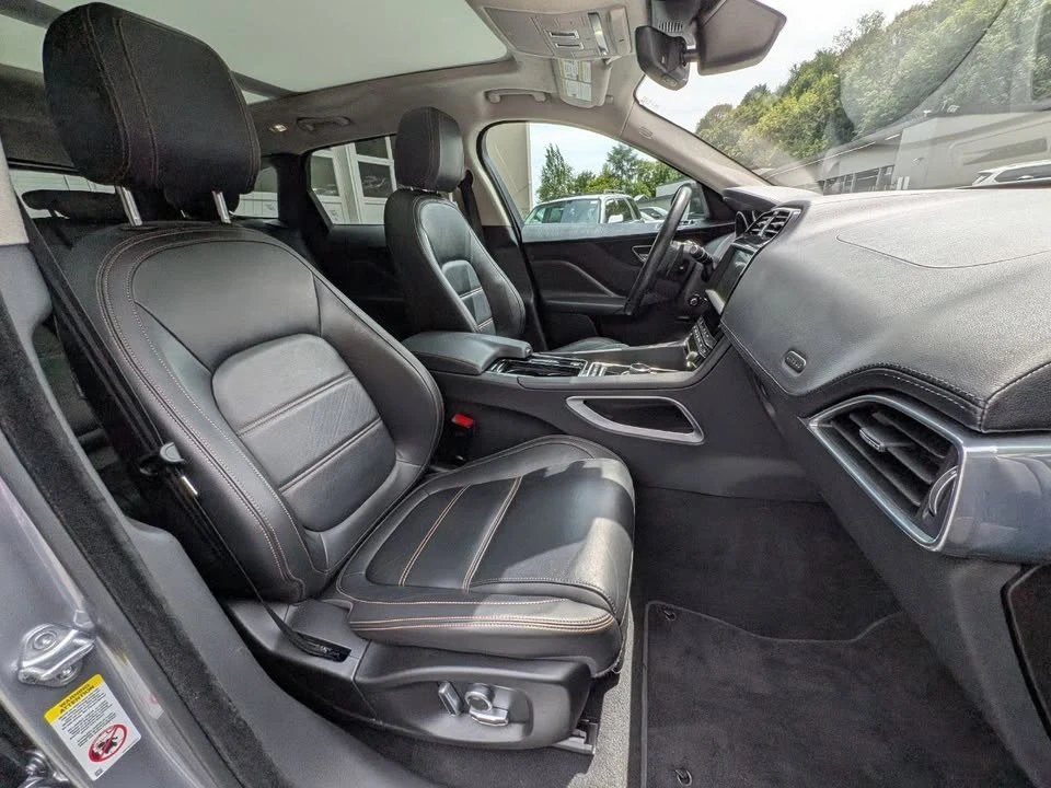 2020 Jaguar F-Pace - Image 16 of 20