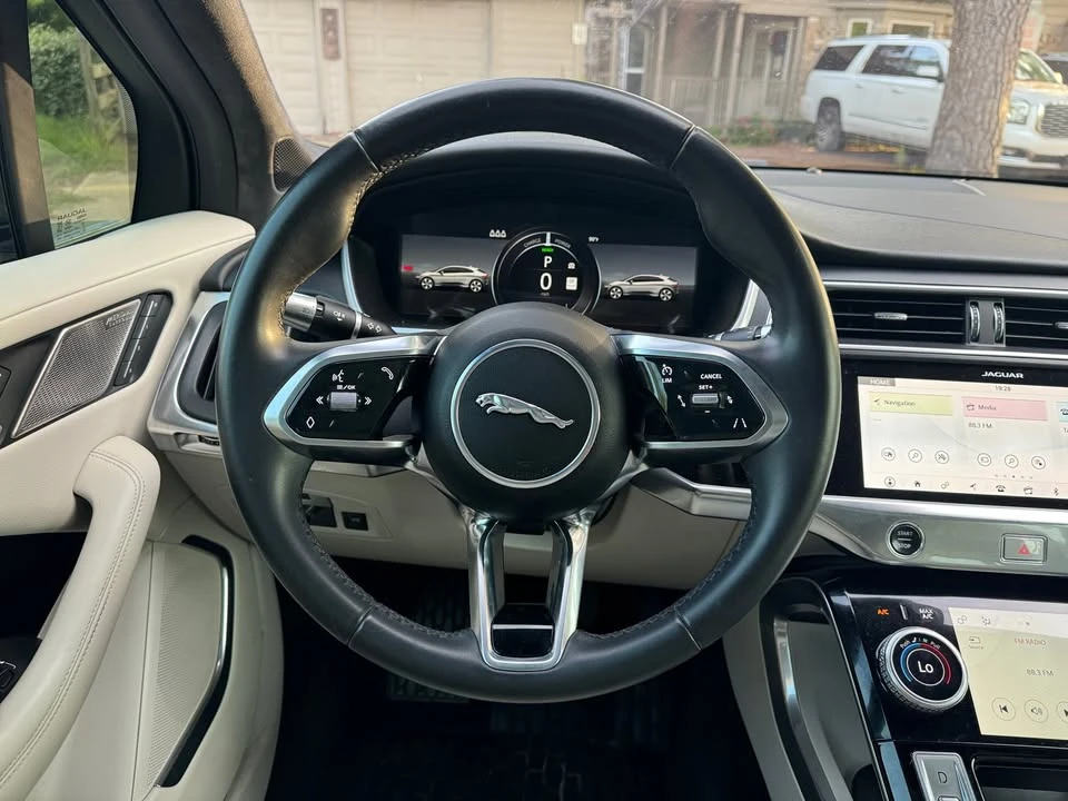 2020 Jaguar I-Pace - Image 12 of 20