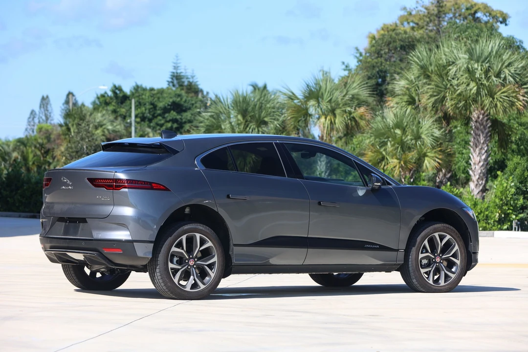 2020 Jaguar I-Pace - Image 27 of 31