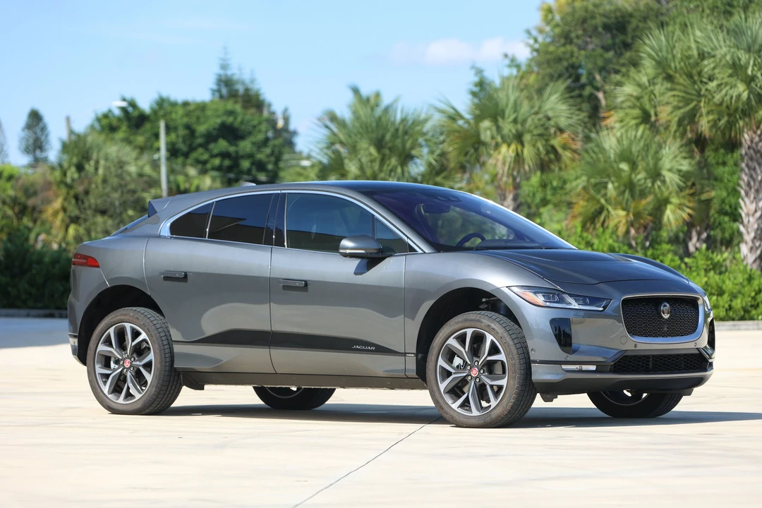 2020 Jaguar I-Pace - Image 2 of 31