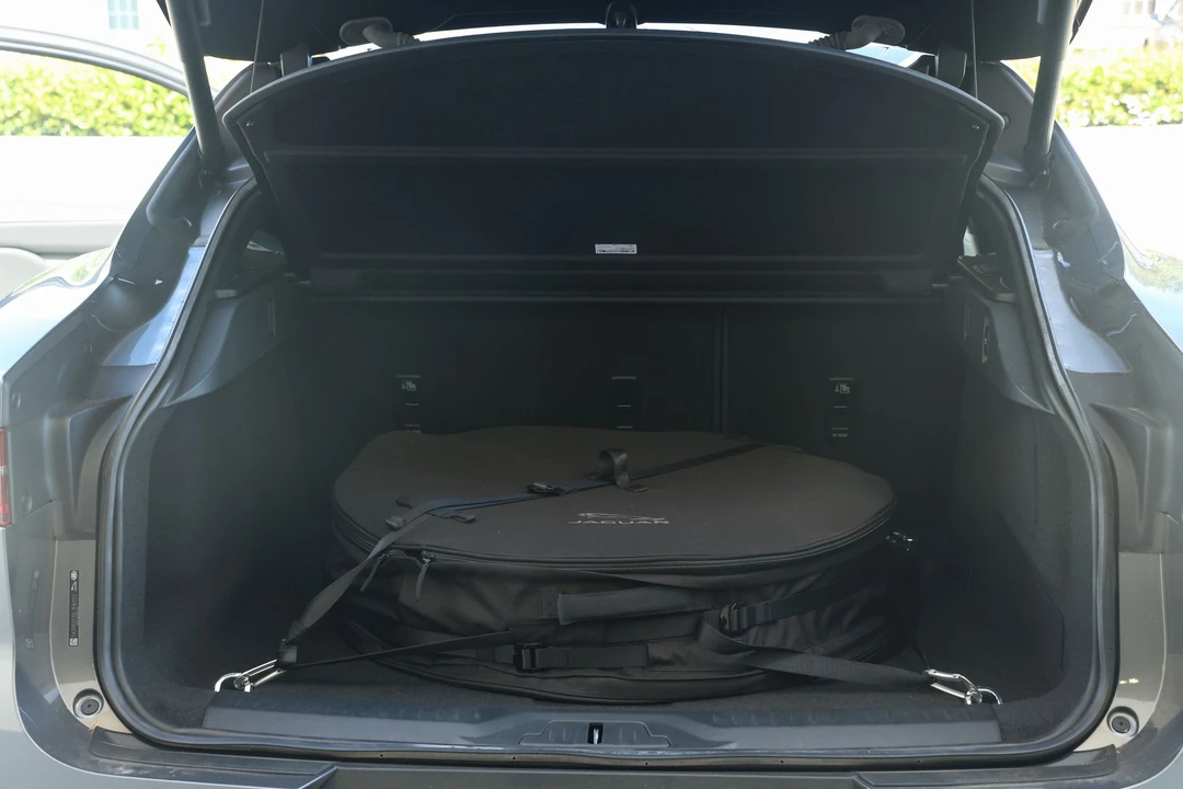 2020 Jaguar I-Pace - Image 12 of 31