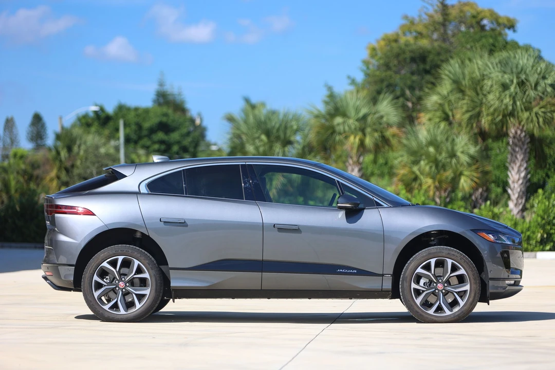 2020 Jaguar I-Pace - Image 13 of 31