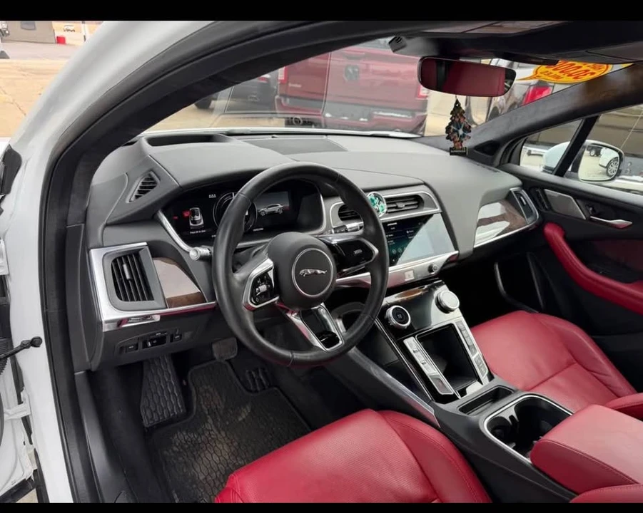 2020 Jaguar I-Pace - Image 11 of 18