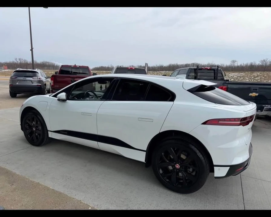 2020 Jaguar I-Pace - Image 9 of 18