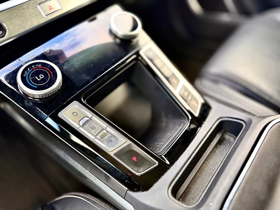 2020 Jaguar I-Pace - Image 9 of 11