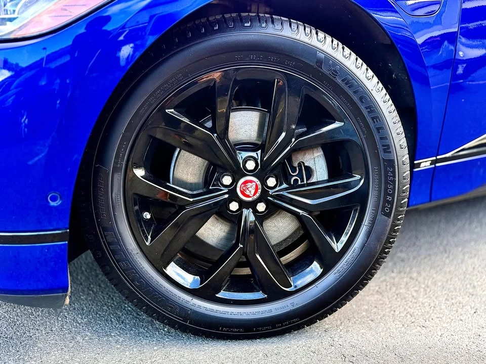 2020 Jaguar I-Pace - Image 5 of 11